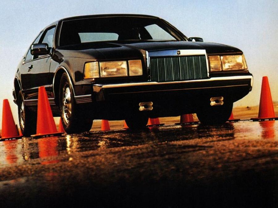  Lincoln Mark VII 1984 года  (фото 7 из 10)